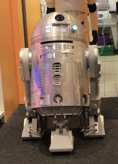 R2-D2 [Urrutia314]