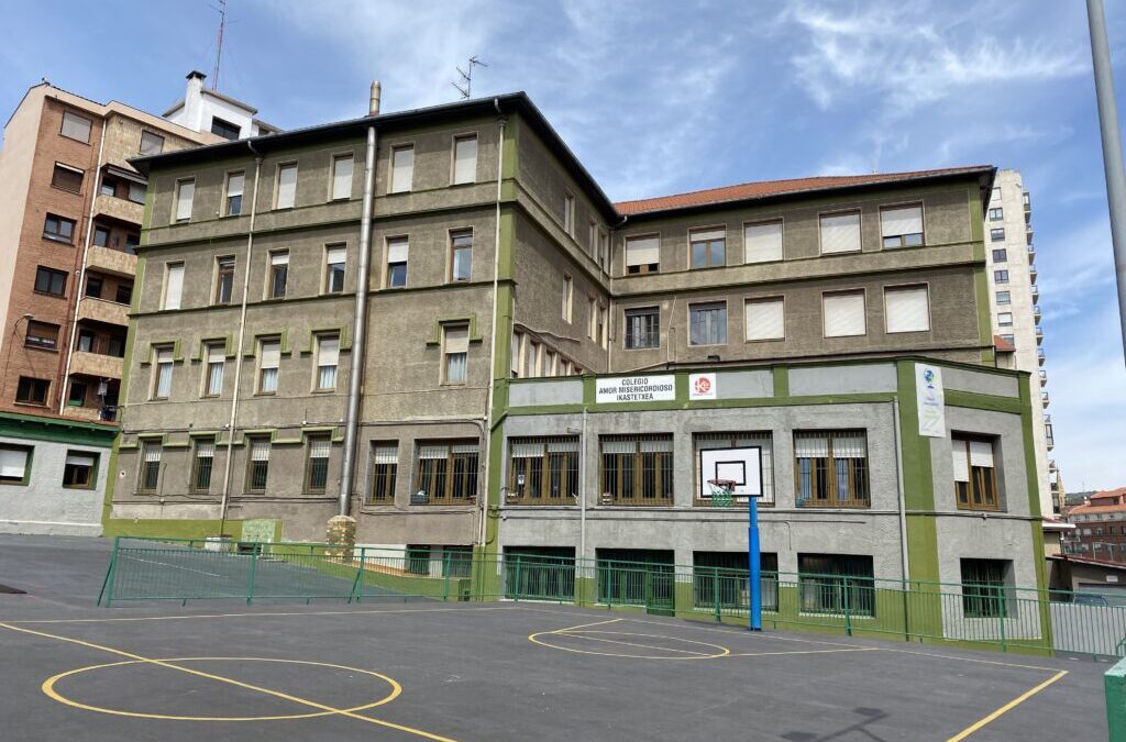 VISITA COLEGIO AMOR MISERICORDIOSO