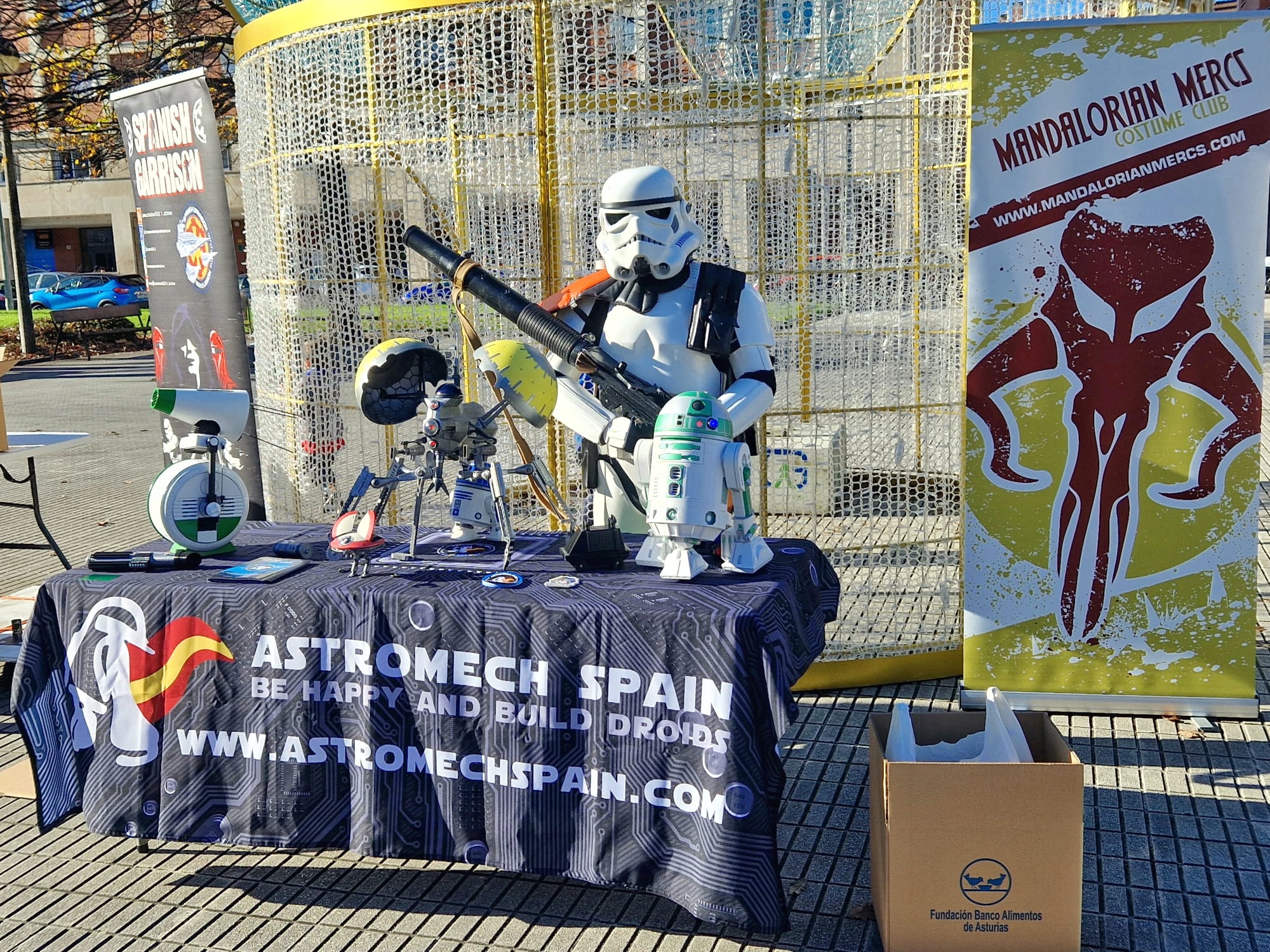 Astromech Spain - Photocall solidario Banco de Alimentos Asturias (2022)