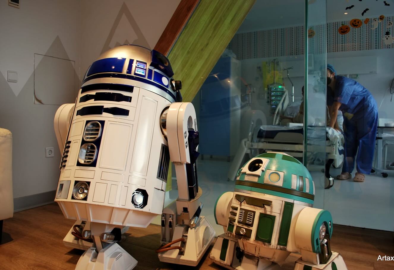 Astromech Spain - Visita al Hospital Materno Infantil